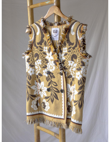 Waistcoat embroidered and frayed Atri